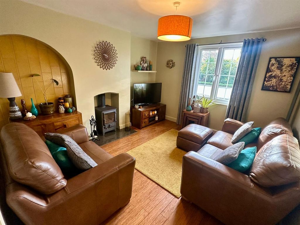 Property photo 2 of 23