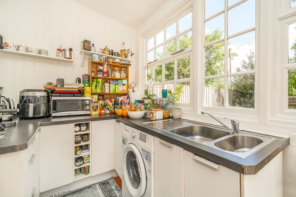 Property photo 2 of 4