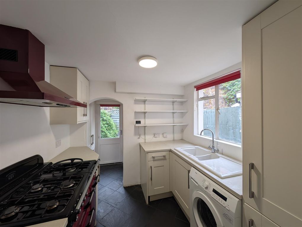 Property photo 3 of 11 Kitchen 1.Jpg
