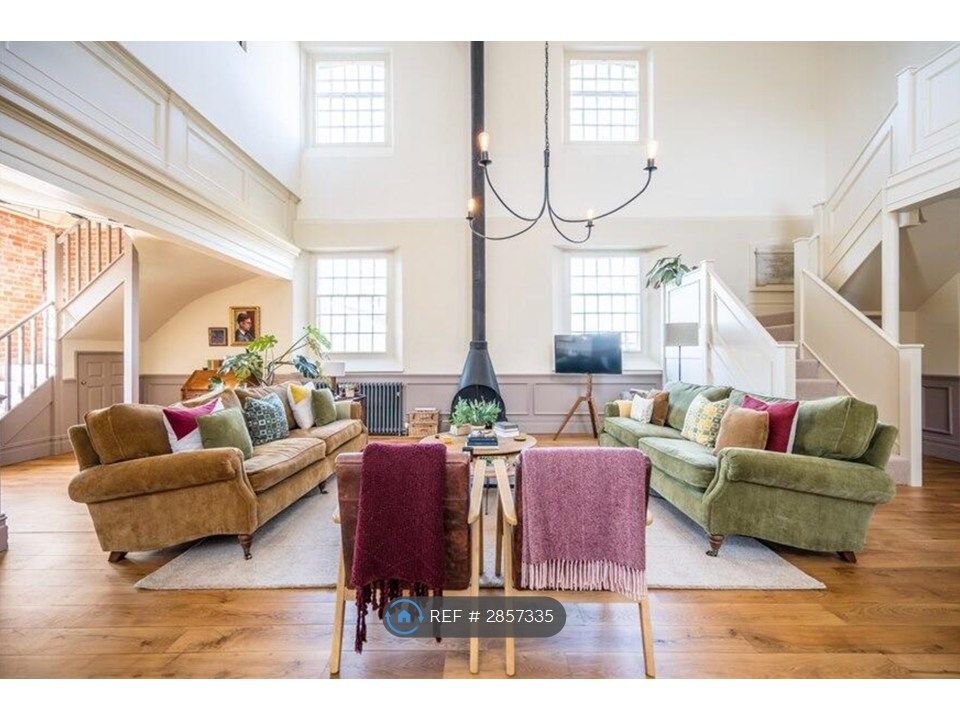 Property photo 3 of 21