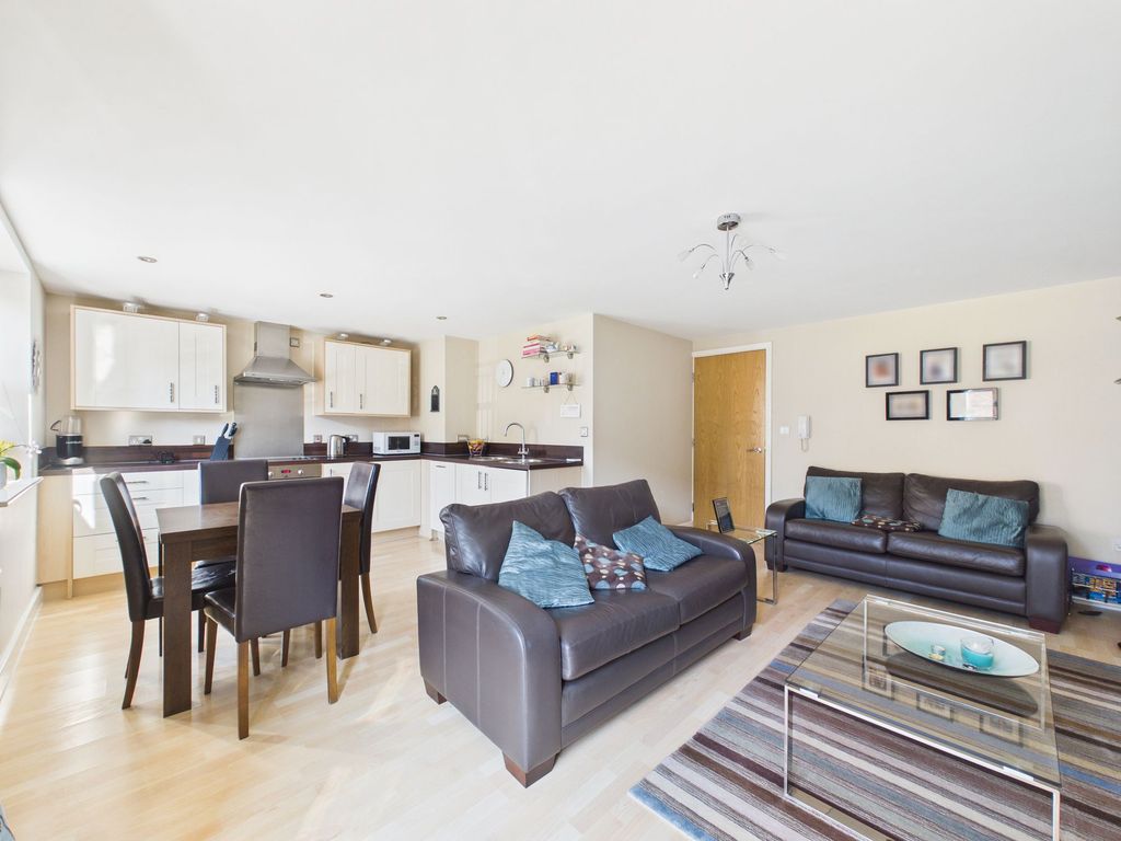 Property photo 2 of 15 Kitchen/Living