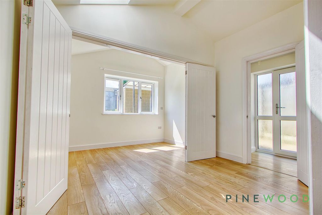 Property photo 2 of 23 Family Room / Dining Room
