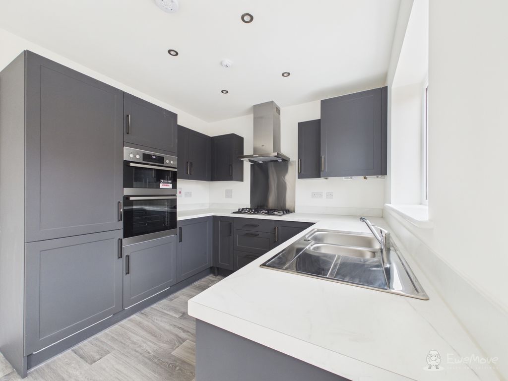 Property photo 2 of 23 Kitchen Diner- Mark Stephens Ewemove Newmarket And