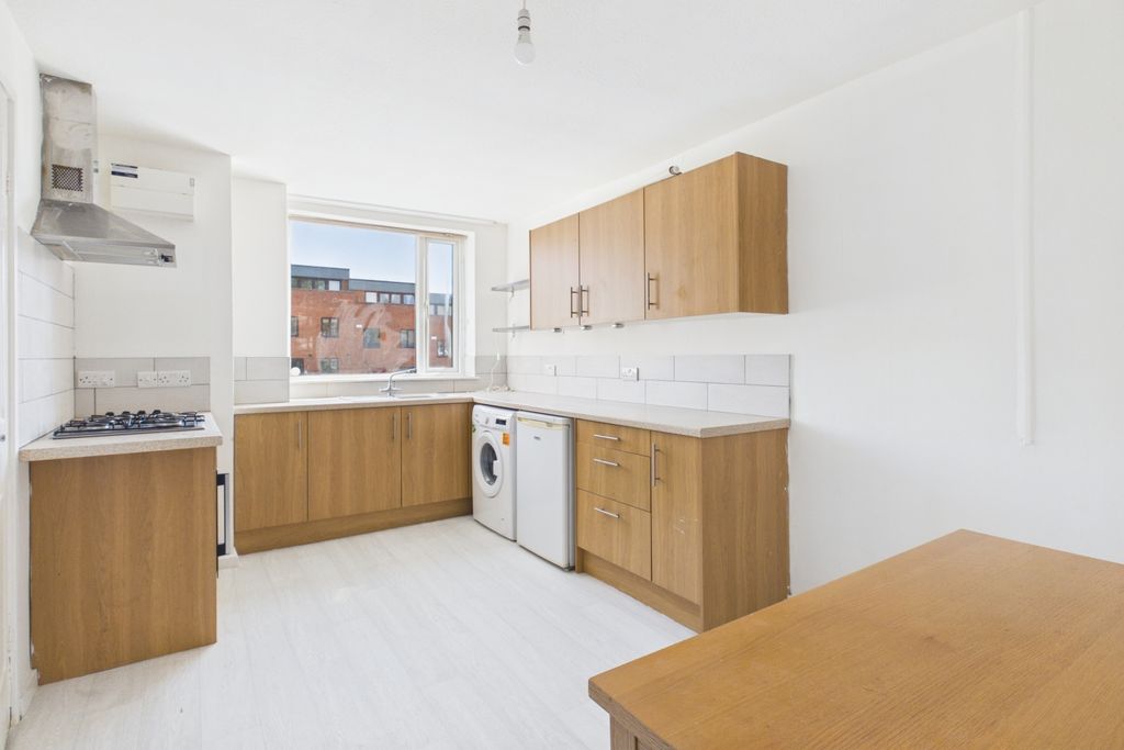 Property photo 2 of 16 Kitchen
