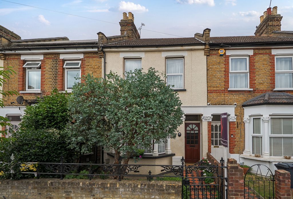 Property photo 1 of 15 1340100-1-68A30c3...