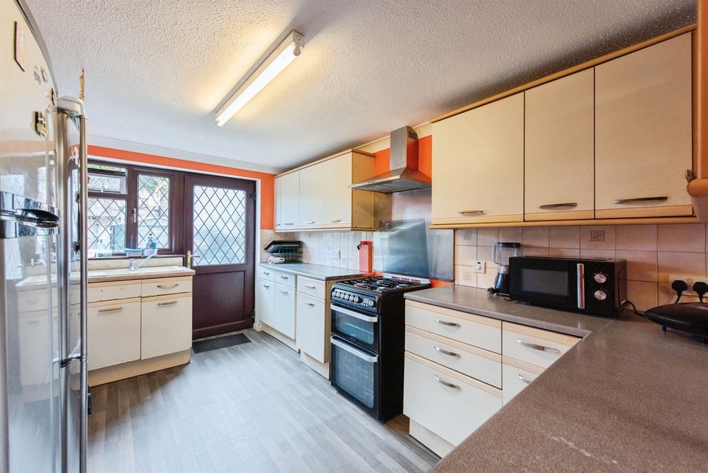 Property photo 3 of 14