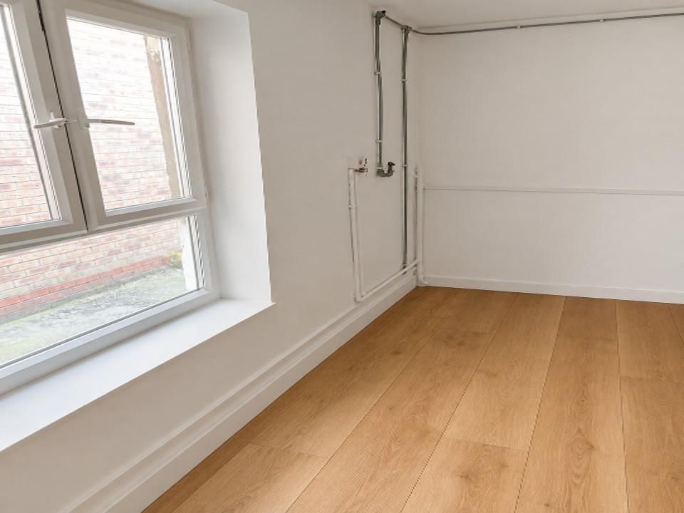 Property photo 1 of 9 Stephen House 1B Darnley Road London E9 6Qh     (U