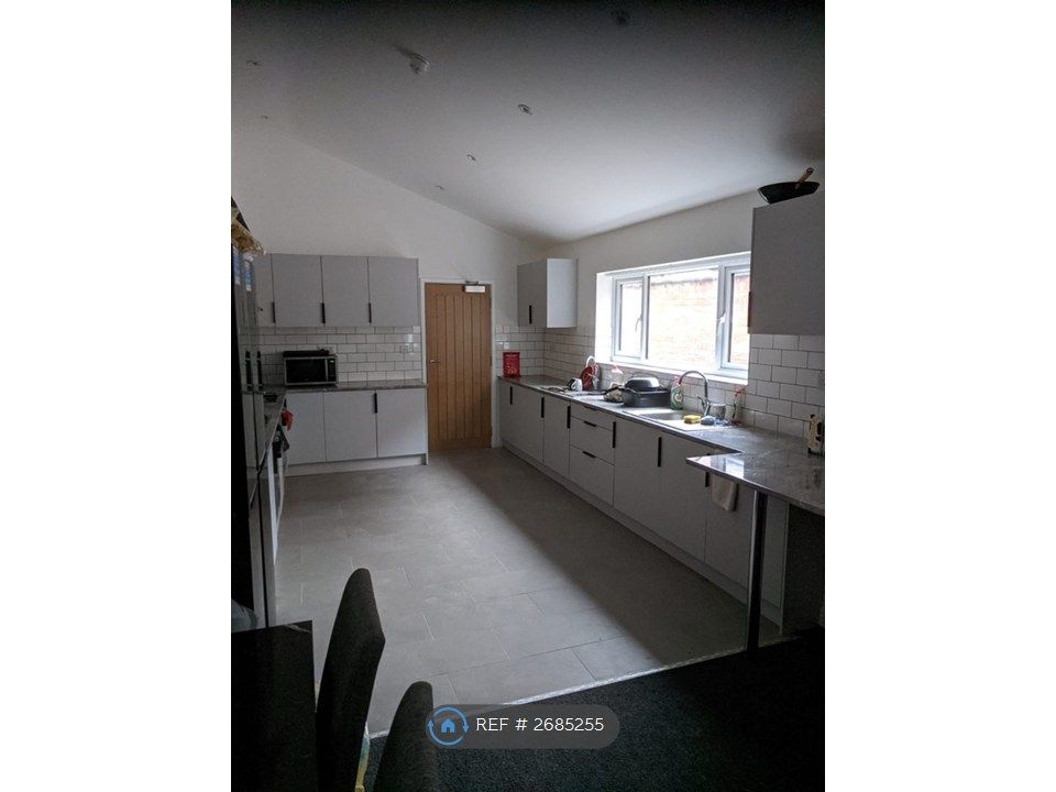 Property photo 2 of 35 Lounge/ Kitchen