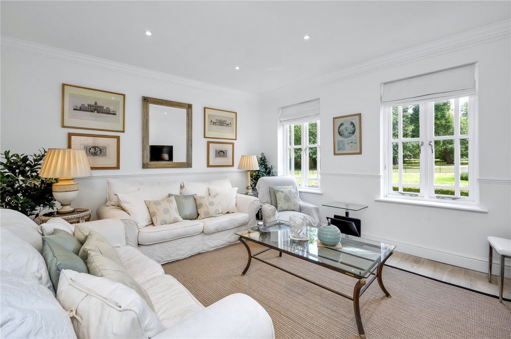 Property photo 2 of 11 Reception Room