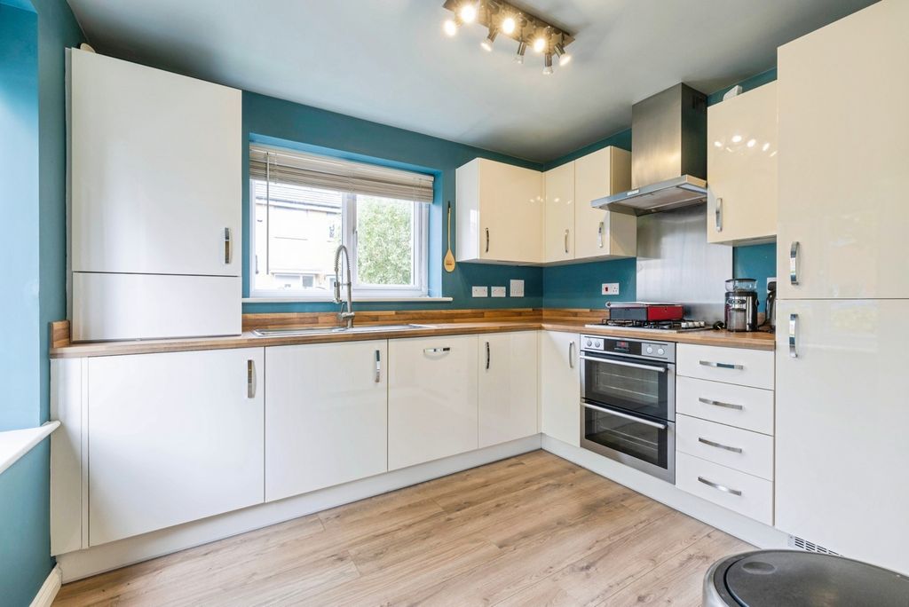 Property photo 2 of 20 Pbox-Img.Jpg