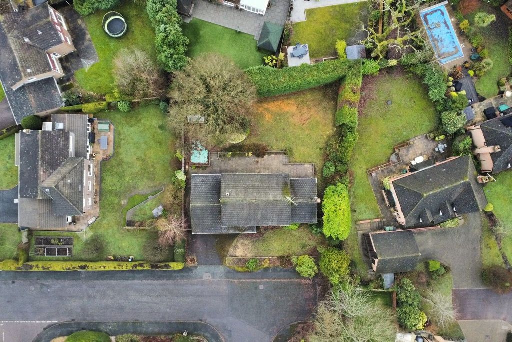 Property photo 2 of 25