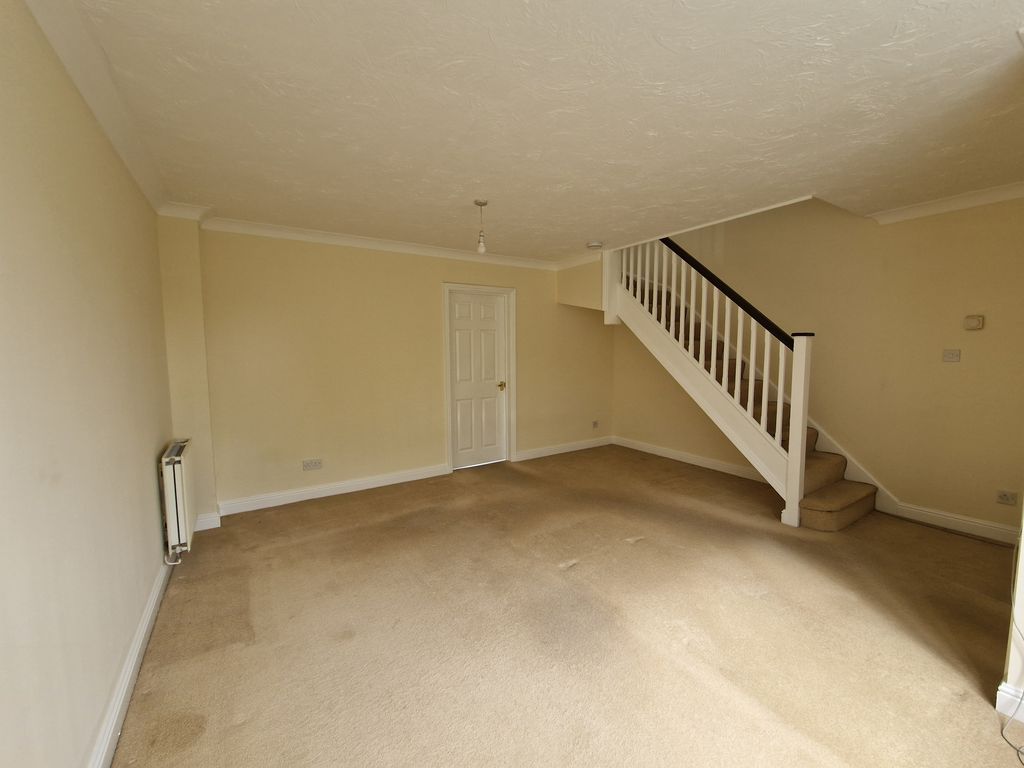 Property photo 2 of 9 Living Room