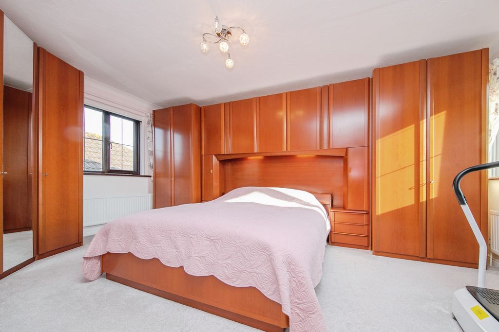 Additional image 11 of 4 bed detached house for saleLeas Road, Clacton-On-Sea CO15