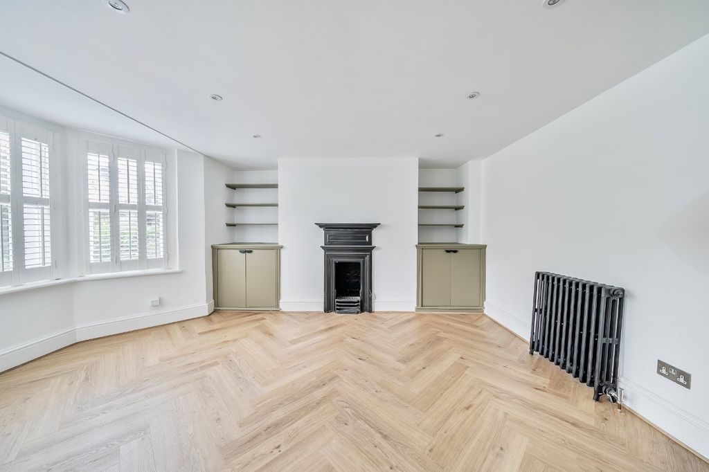 Property photo 2 of 17 Picture No. 05
