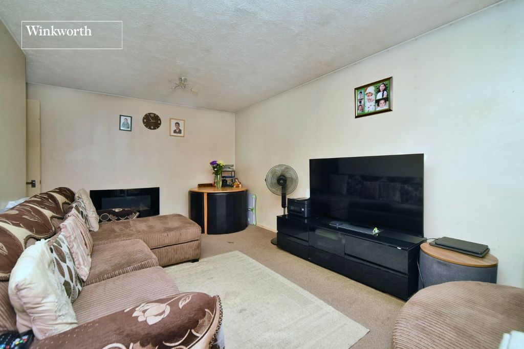 Property photo 2 of 10 Picture No. 12