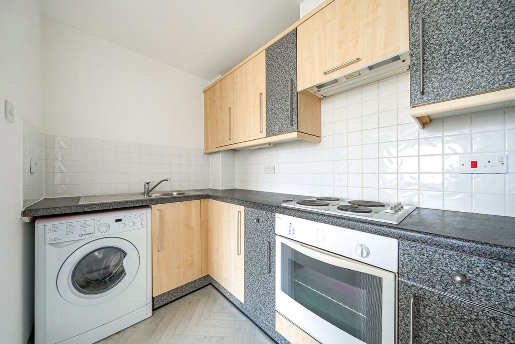 Property photo 3 of 23 1465921 (2).Jpg