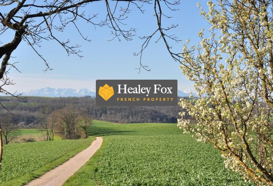 Property photo 2 of 26