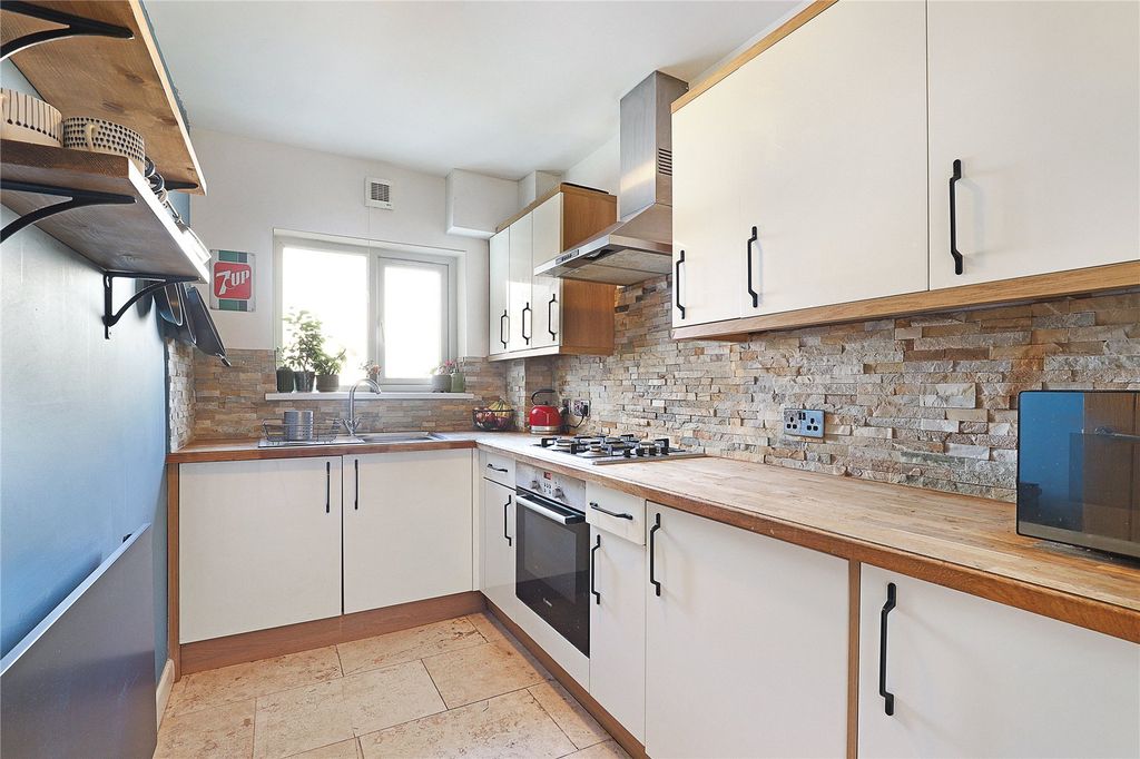 Property photo 3 of 16 Picture No. 08