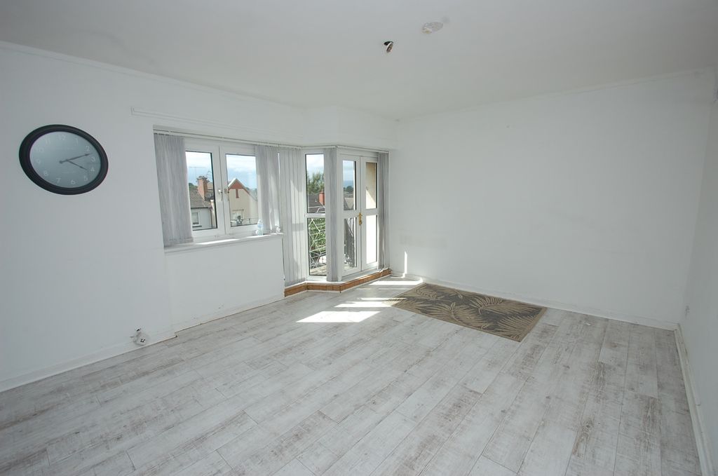 Property photo 3 of 9 4418213