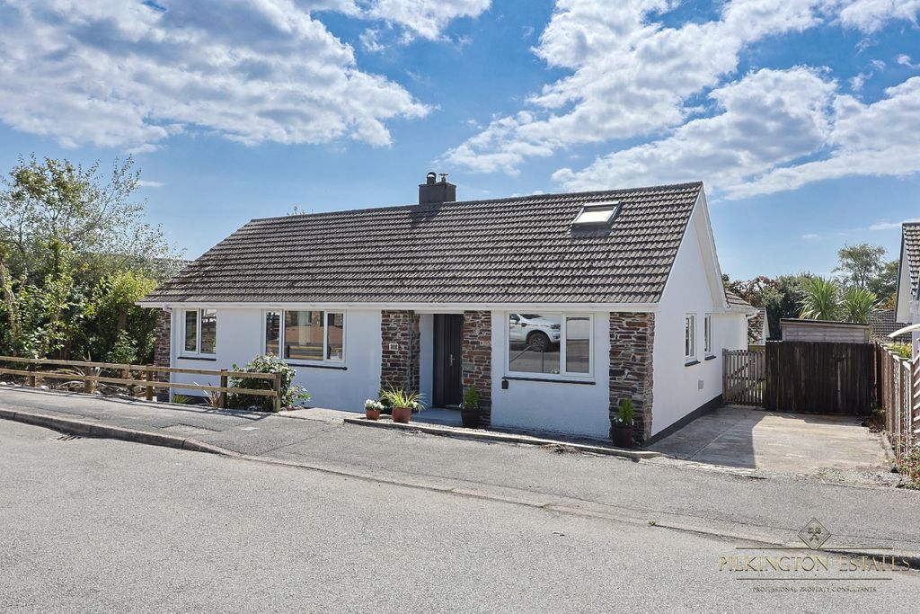 Property photo 1 of 6 4384760