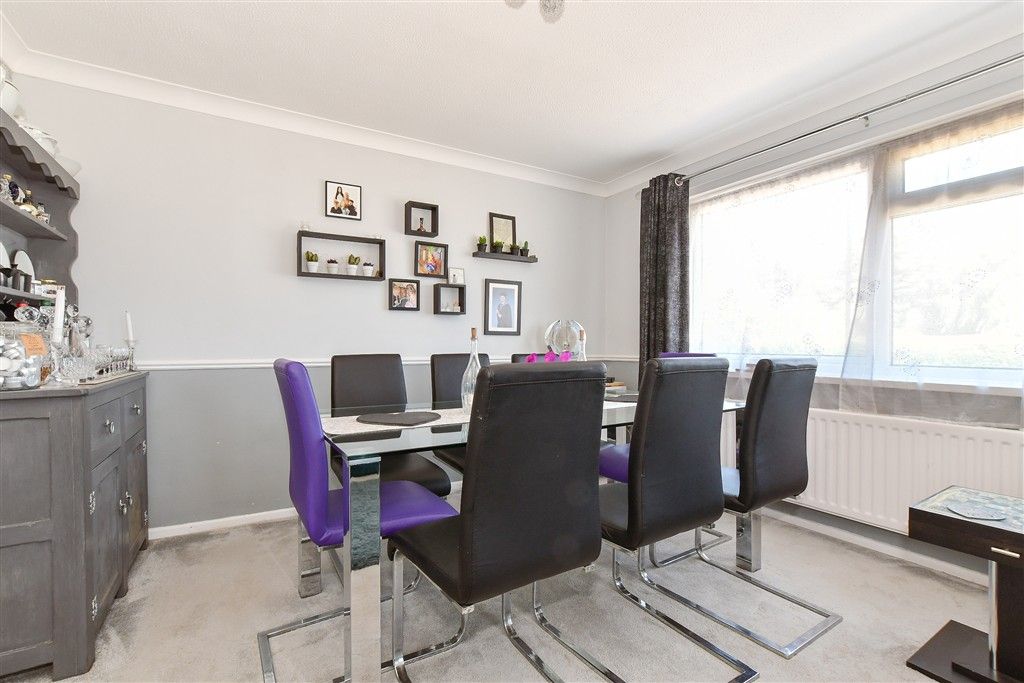 Property photo 1 of 16 Lounge/ Dining Room