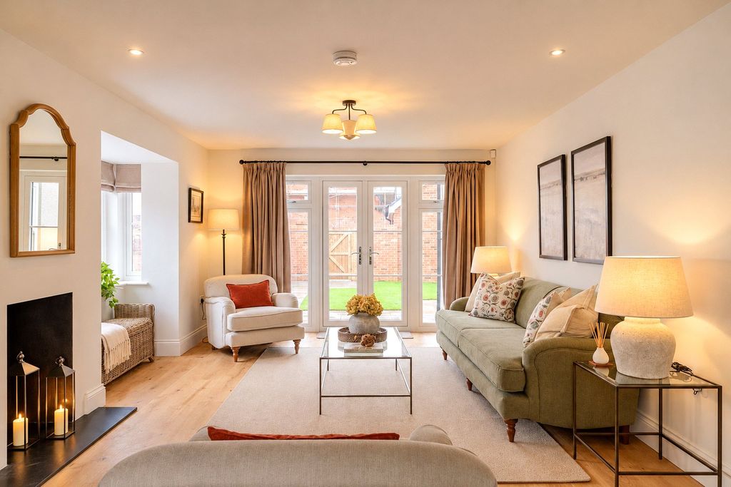 Property photo 2 of 11 Show Home