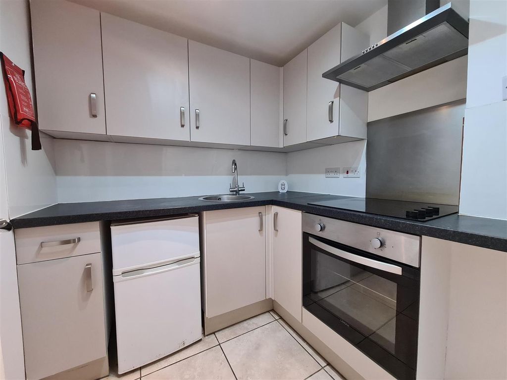 Property photo 2 of 5 Pro-82G0Eutf.Jpeg