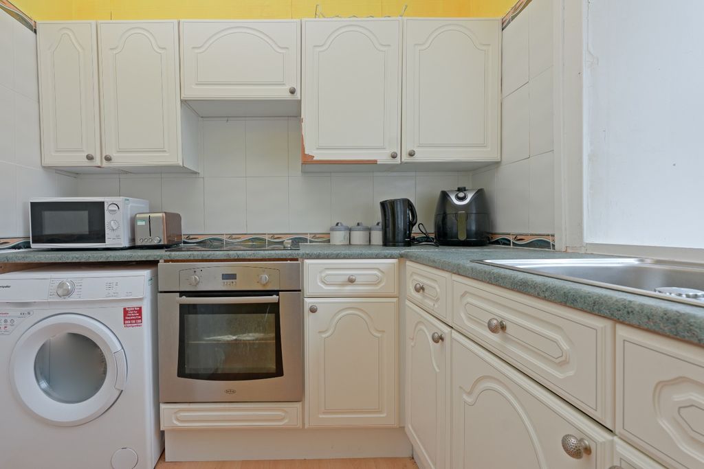 Additional image 12 of 3 bed flat for saleMain Street, Argyll And Bute, Campbeltown PA28