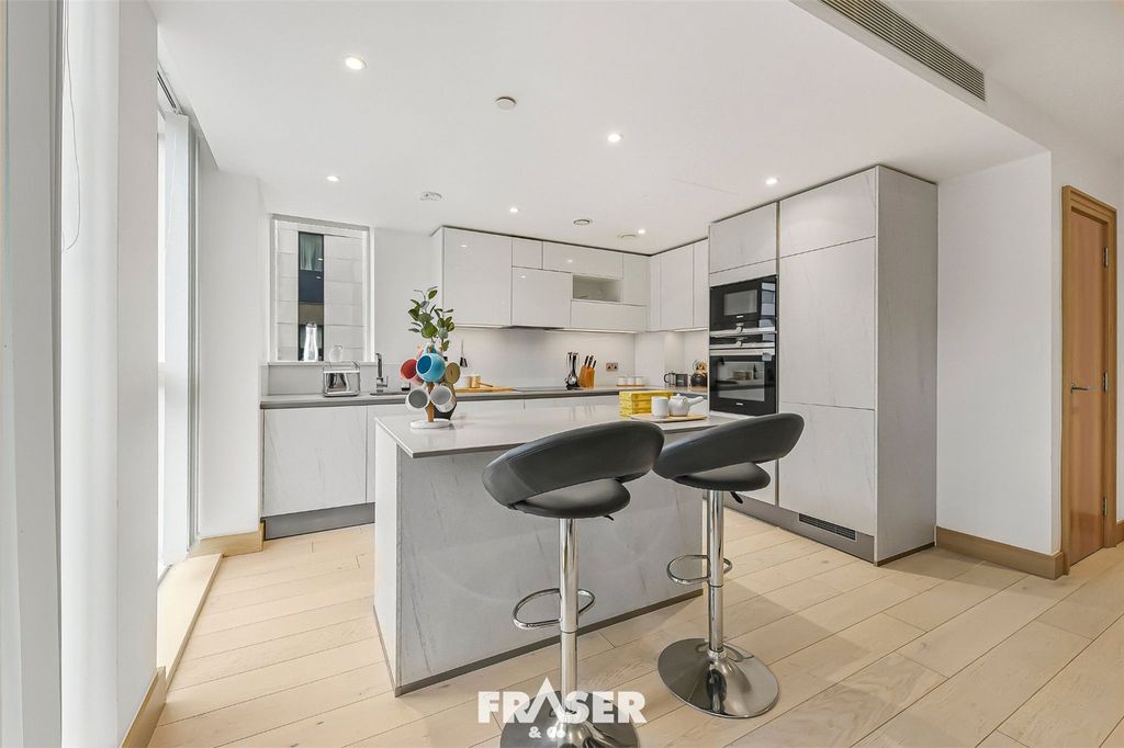 Property photo 3 of 15 Picture No. 16