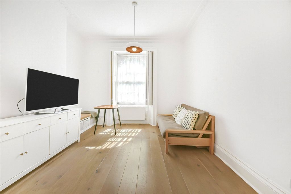 Property photo 2 of 12 Picture No. 24