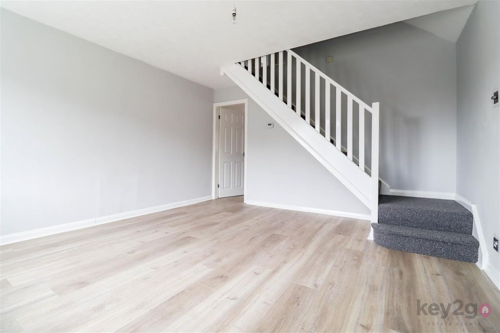 Property photo 3 of 13 Img_5922.Jpg