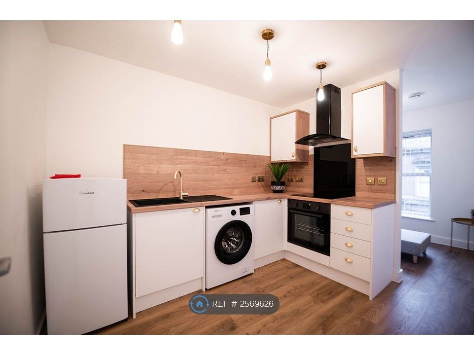 Property photo 1 of 8 Kitchen