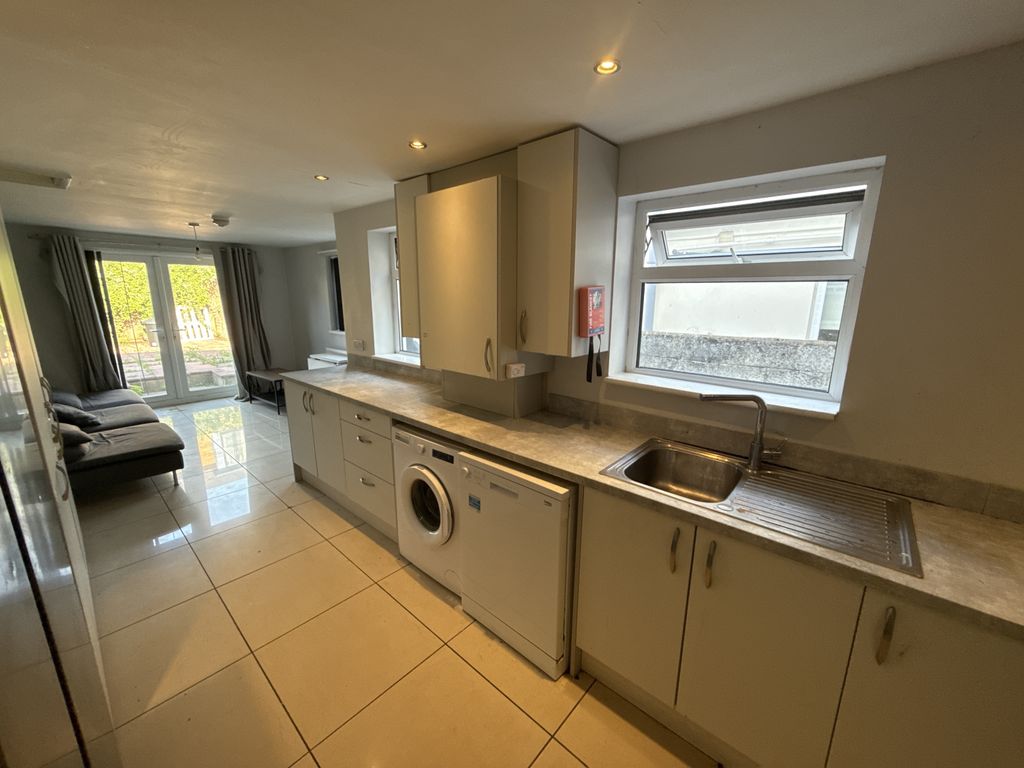 Property photo 2 of 9 Gallery