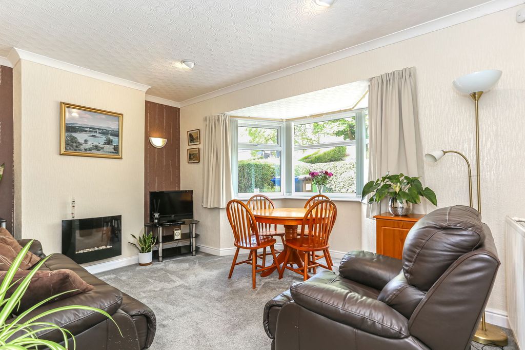 Property photo 2 of 37