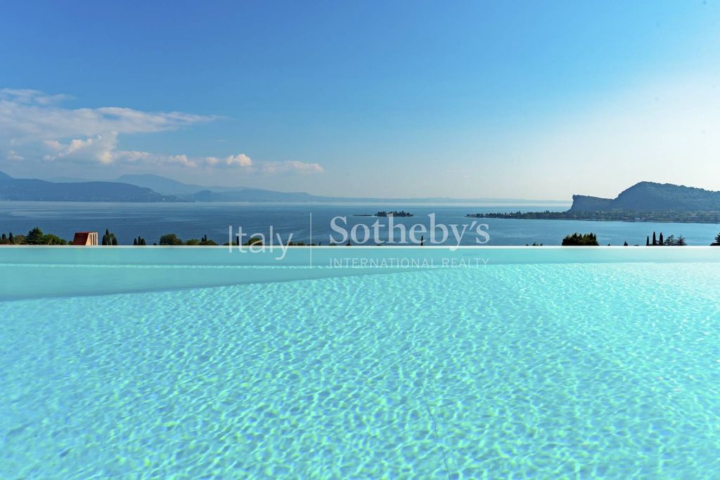 Property photo 3 of 27