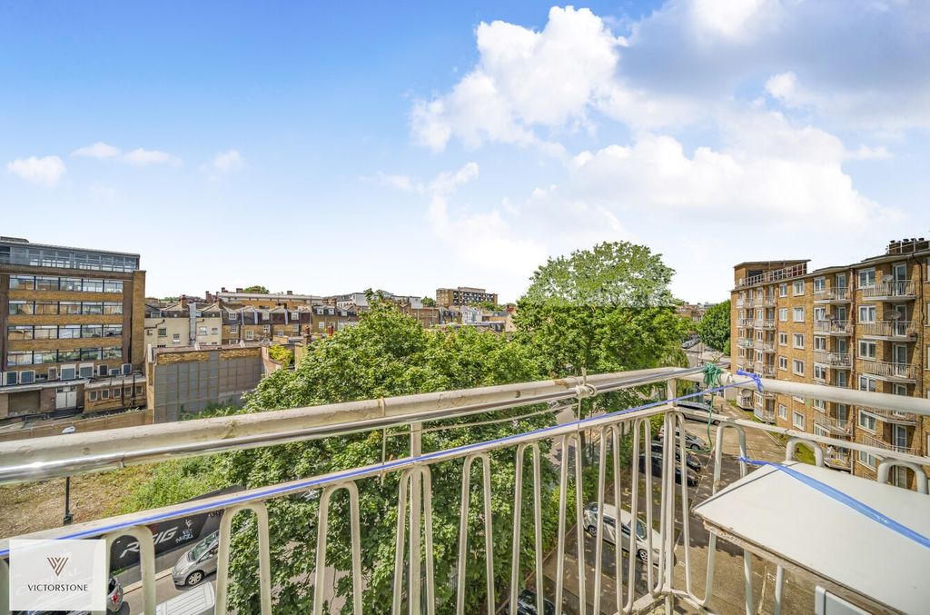 Property photo 2 of 18 3356364