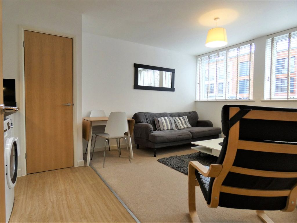 Property photo 3 of 17 Picture No. 01