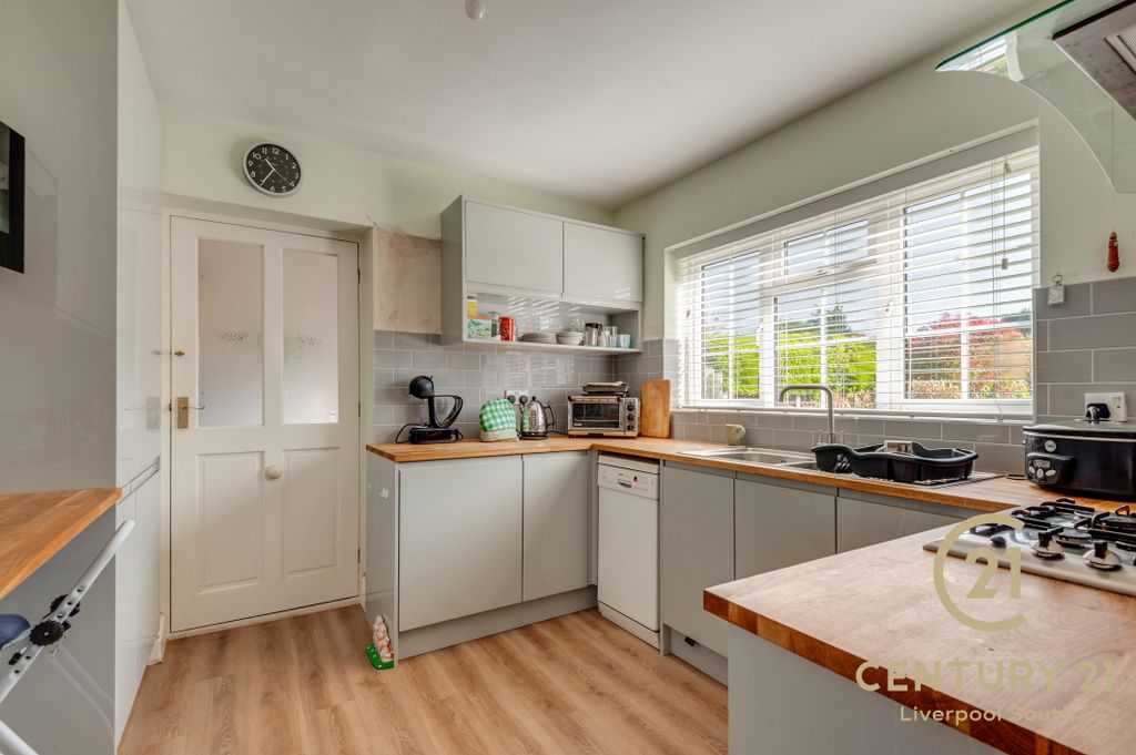 Property photo 2 of 24