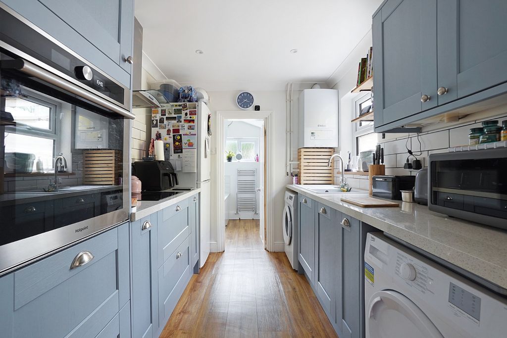 Property photo 2 of 13 3968897