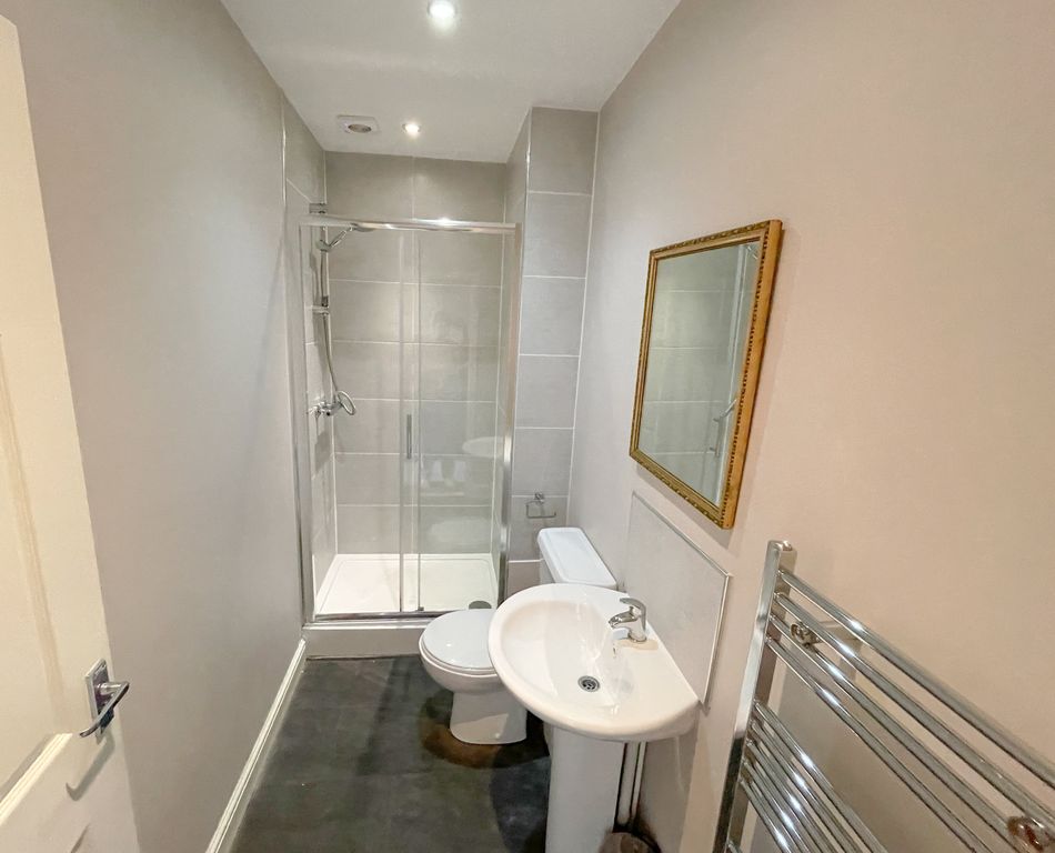 Property photo 3 of 7 62 Ling(2)
