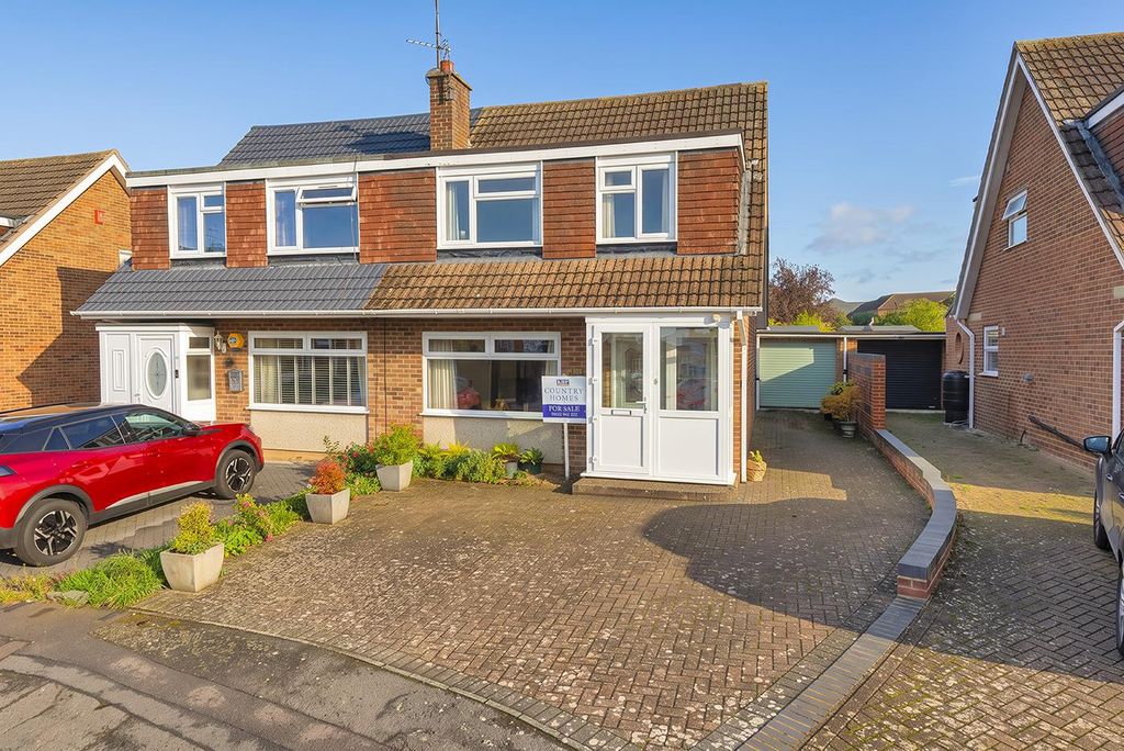 Property photo 1 of 20 101Allington01.Jpg