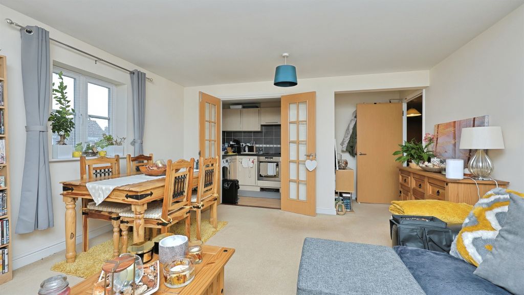 Property photo 3 of 13