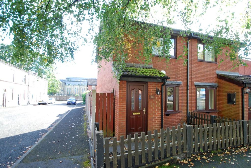 Property photo 1 of 8