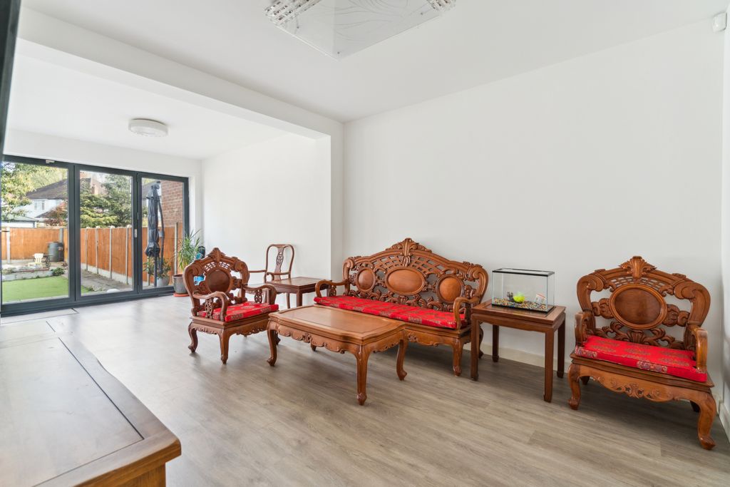 Property photo 3 of 22 Gallery