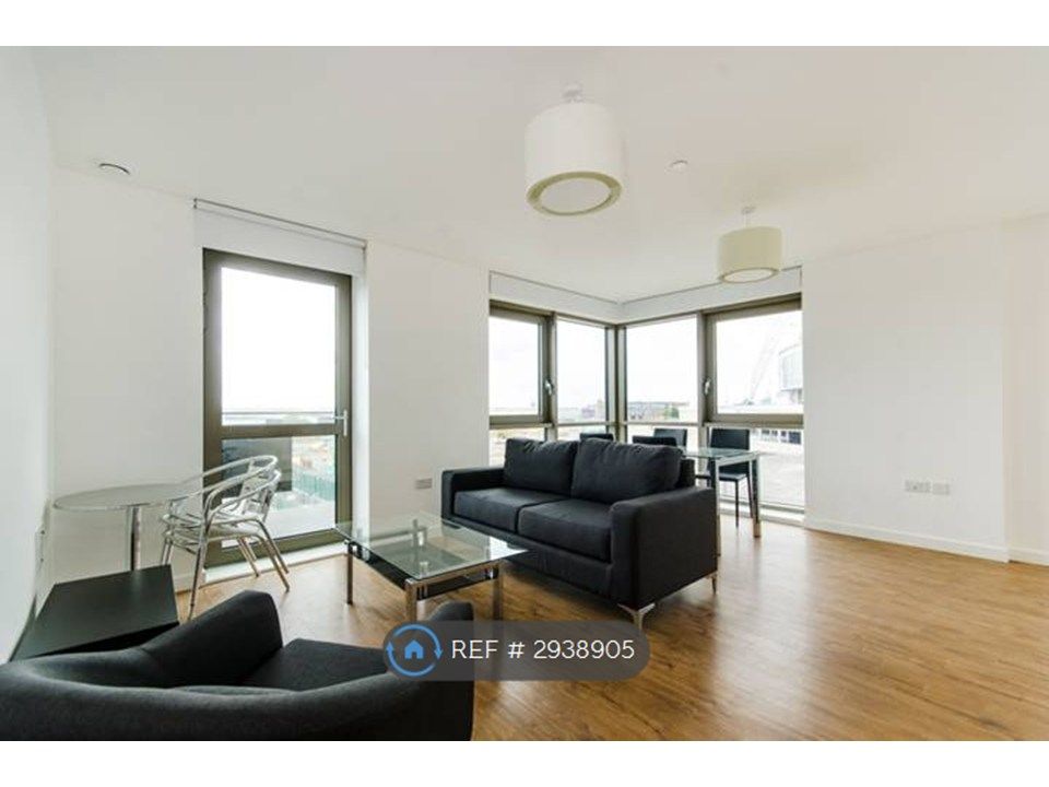 Property photo 1 of 11 Living Area