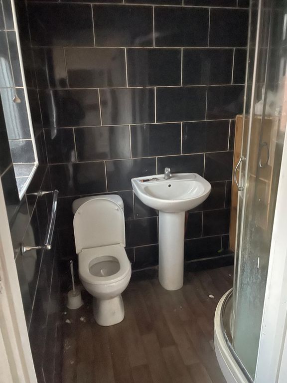 Property photo 3 of 3