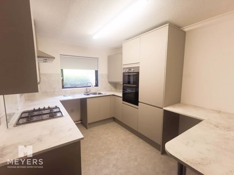 Property photo 2 of 10 Photo 5