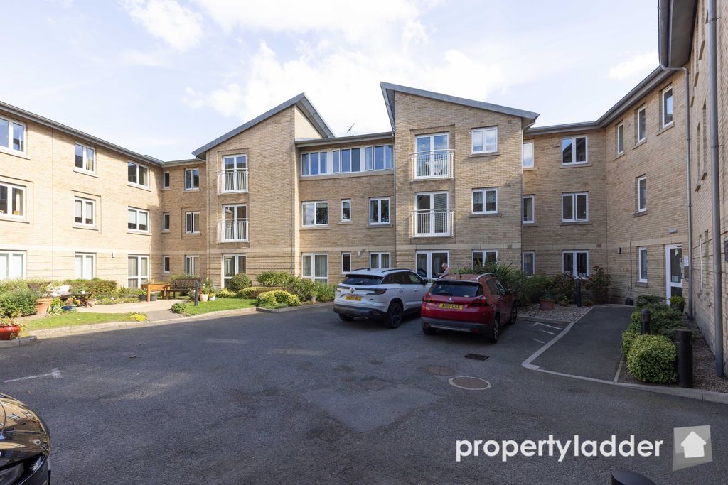 Property photo 2 of 16 Pl