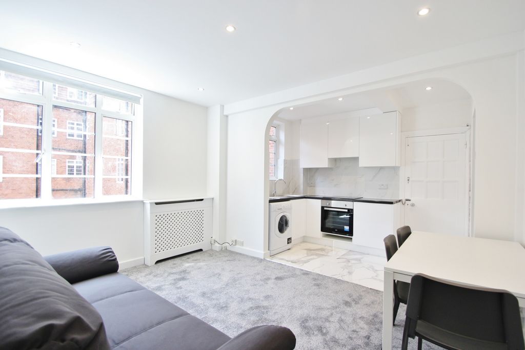 Property photo 3 of 10 Photo 5