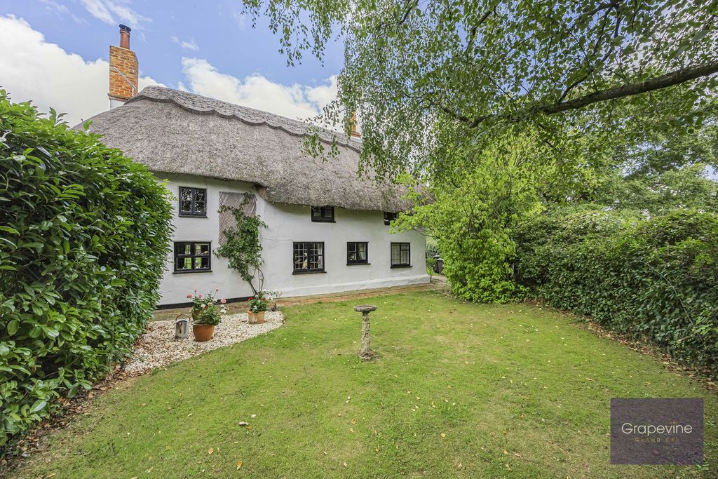 Property photo 1 of 44